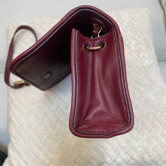 Tory Burch burgundy maroon, red Fleming bag, Crossbody, gold chain - Picture 5 of 13